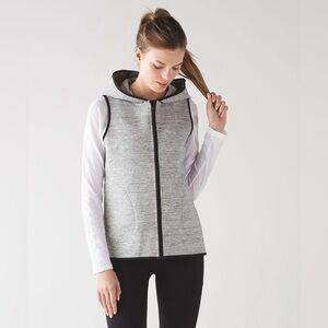 Lululemon | insculpt hooded vest | size 8